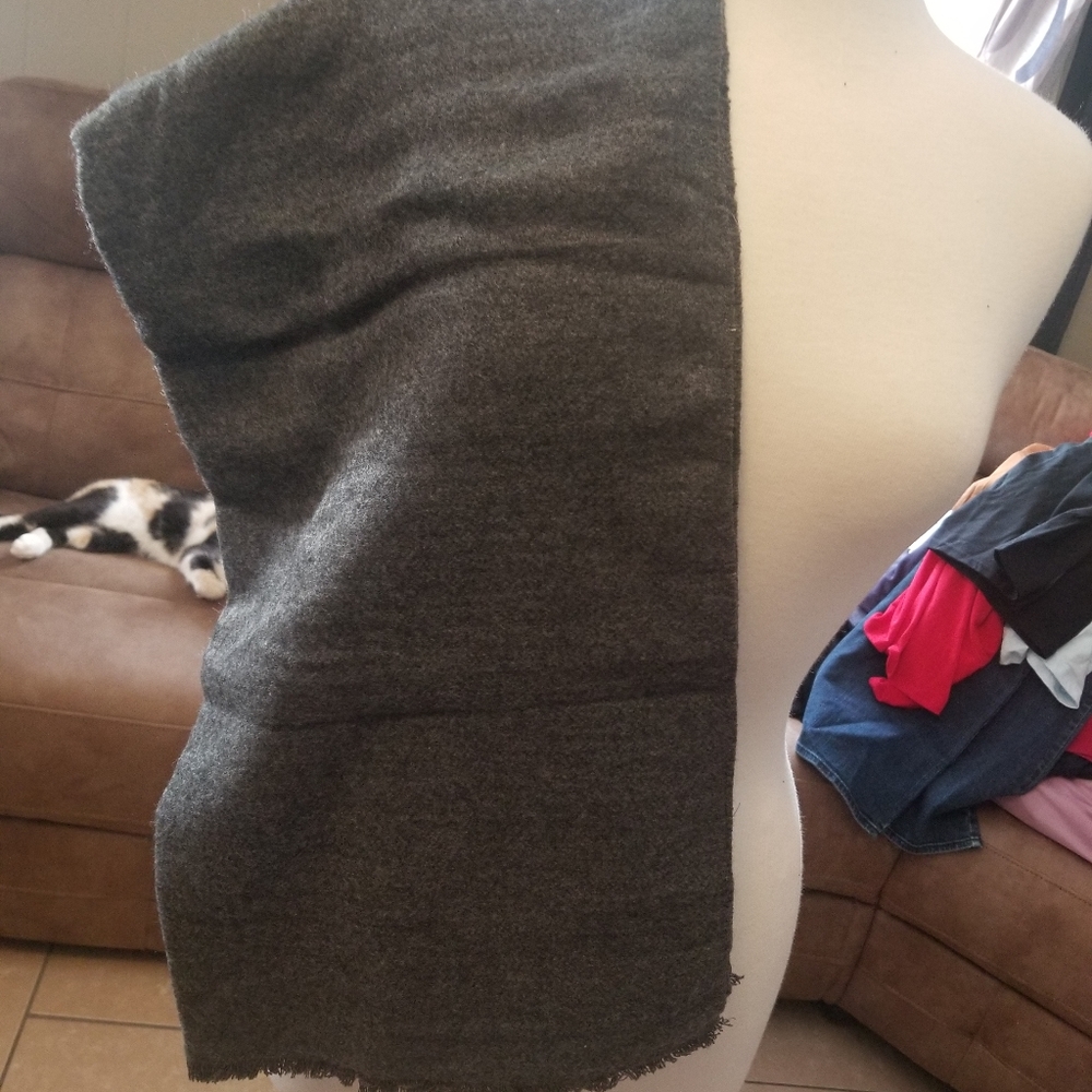 Shawl gray. No tags